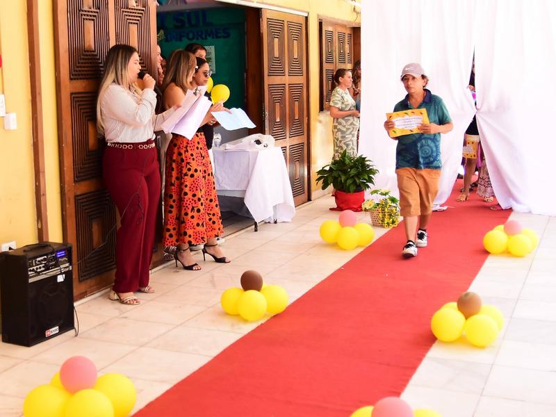 CAPS II Sul realiza desfile “Meu Jeito de Ser” para combater preconceitos sobre saúde mental