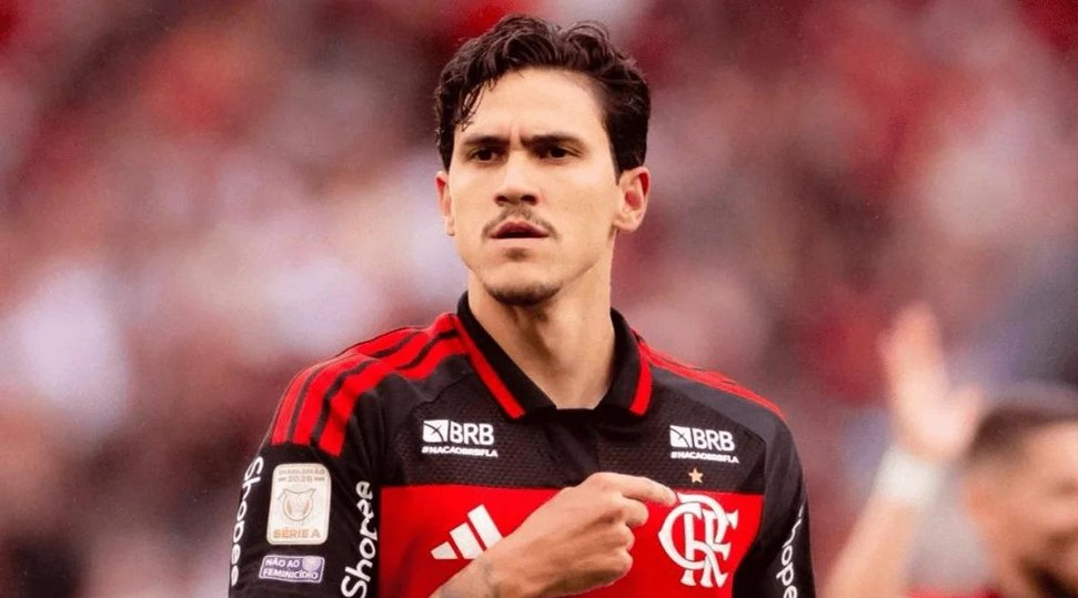 Casal pede na Justiça que Pedro, do Flamengo, deixe mansão no Recreio