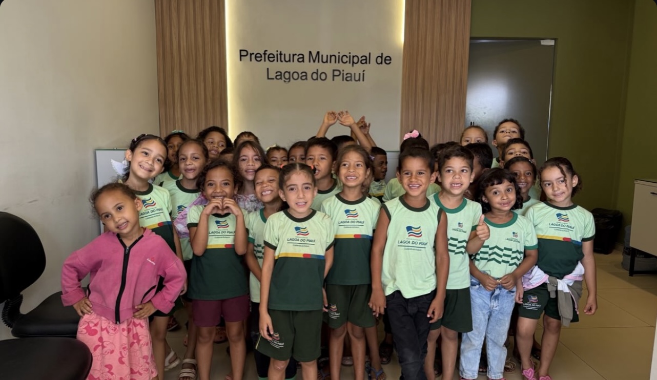 Crianças na Prefeitura