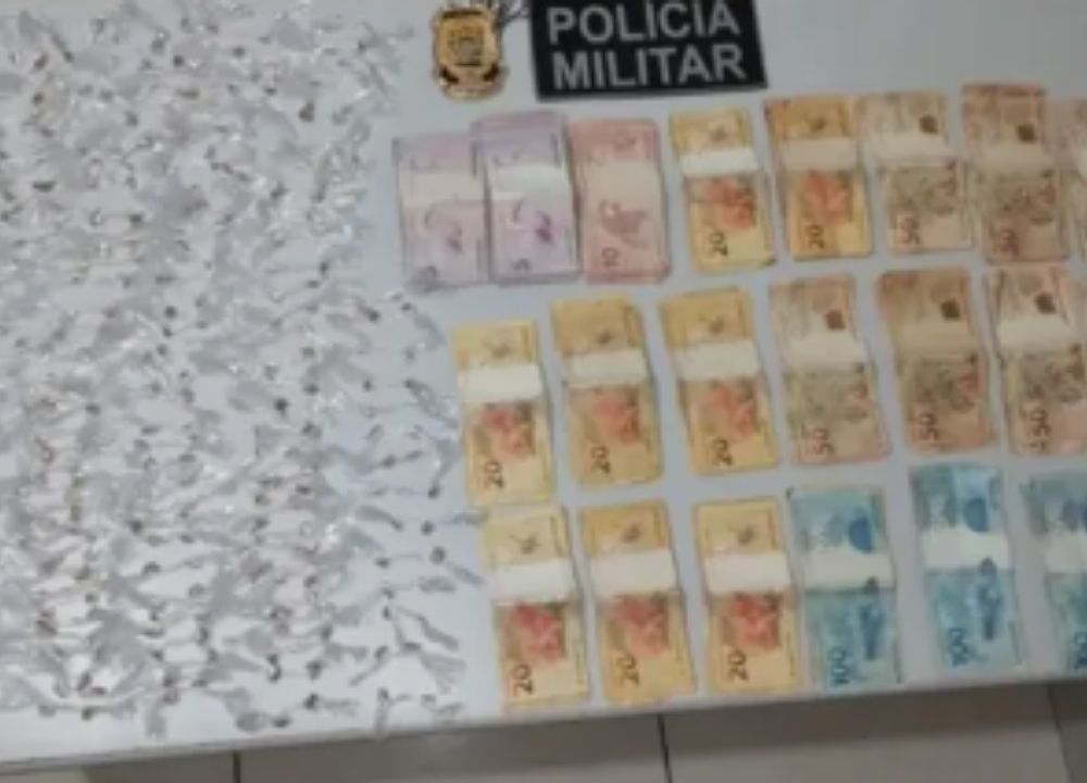 Dupla é presa com 444 invólucros de crack e R$ 4,8 mil no Sul do Piauí