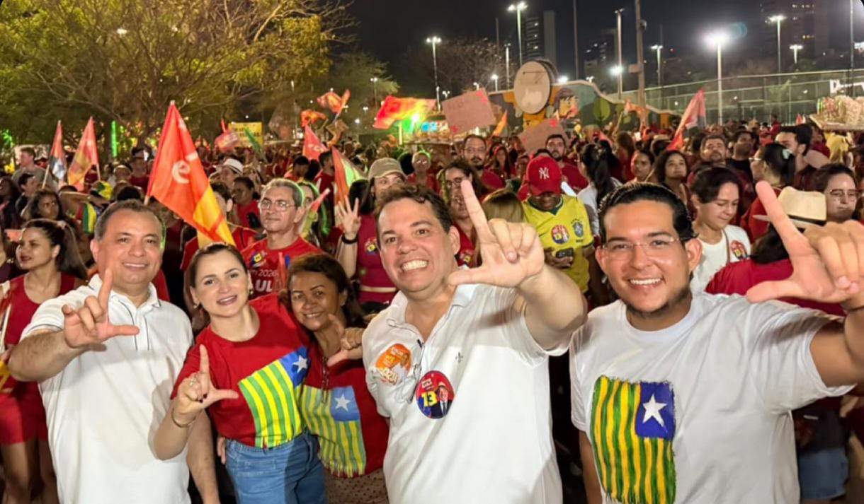 Evaldo Gomes participa de ato pró-Lula e destaca apoio do Piauí ao presidente