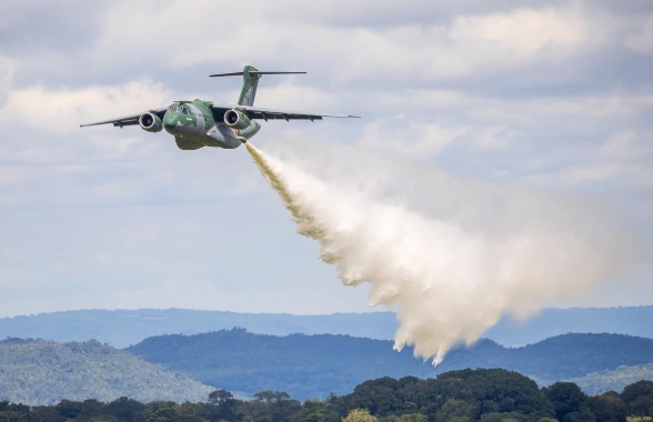 FAB envia reforço aéreo para combater queimadas no Amazonas