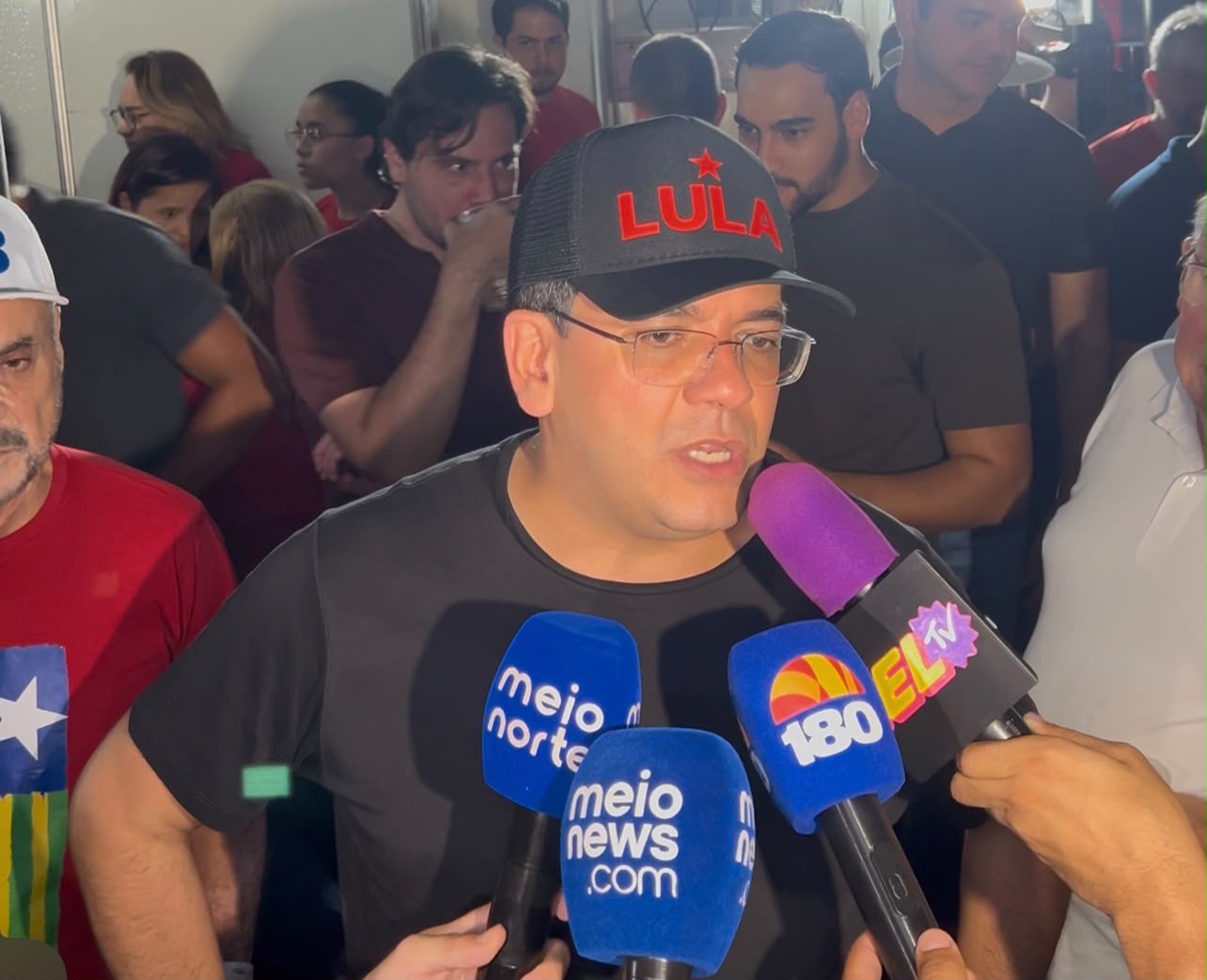 Governador Rafael Fonteles na festa da vitoria