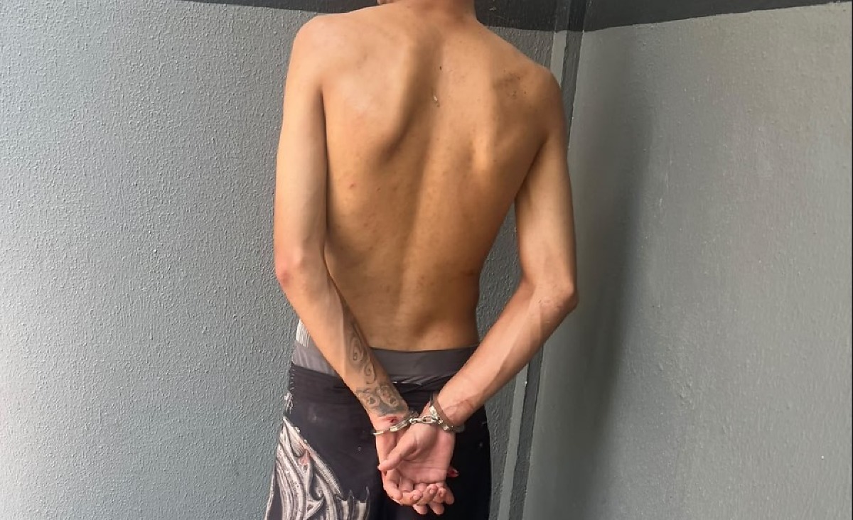 Homem mantém namorada em cárcere privado e a estupra durante 30 dias