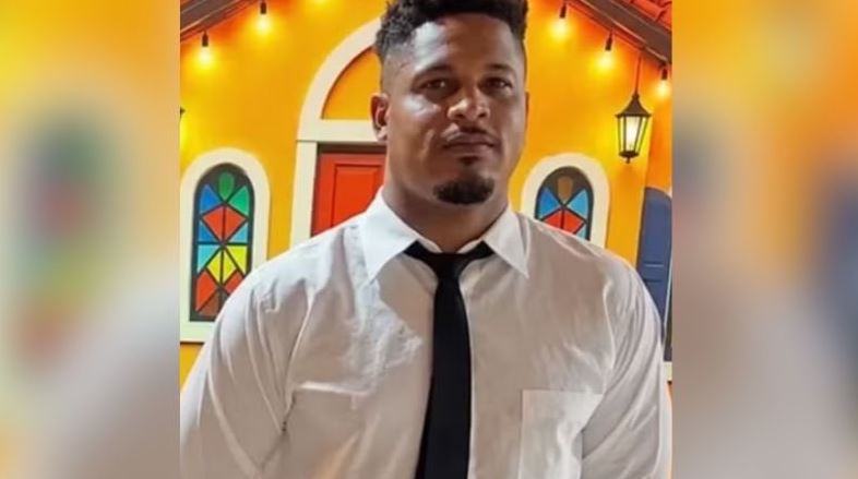 Homem morre afogado após salvar crianças de canoa que virou em praia