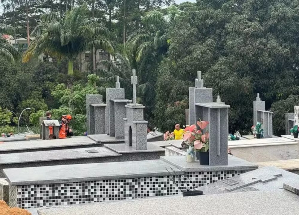 Homem morre após cair dentro do túmulo do próprio pai no Espírito Santo