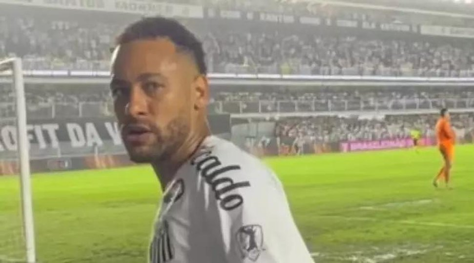 Neymar se revolta com expulsão e detona Rodrigo Nestor nas redes sociais