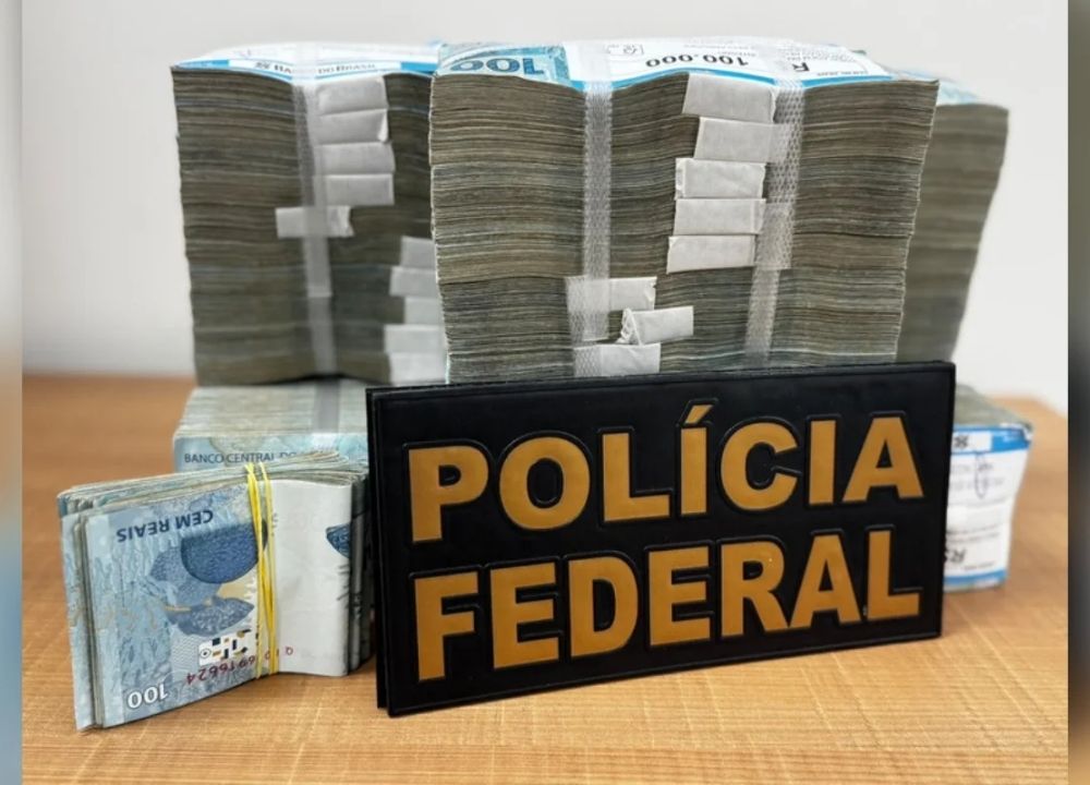 PF apreende meio milhão em dinheiro vivo suspeito de abastecer campanha