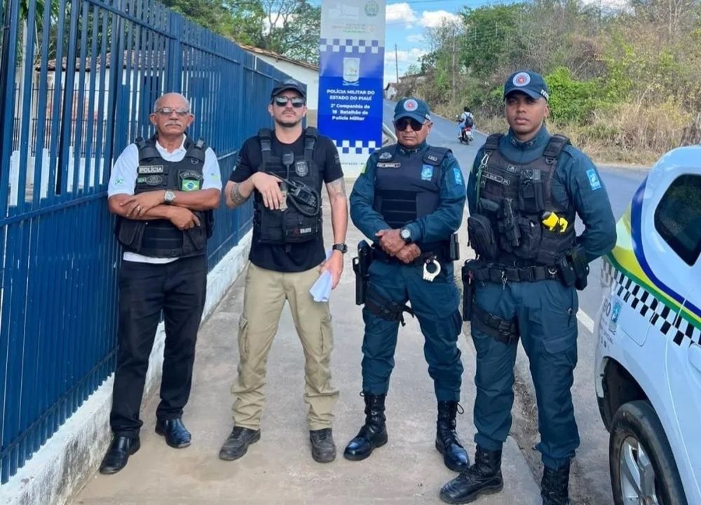Polícia cumpre mandados em investigação sobre assassinato de jovem na porta de casa em Regeneração