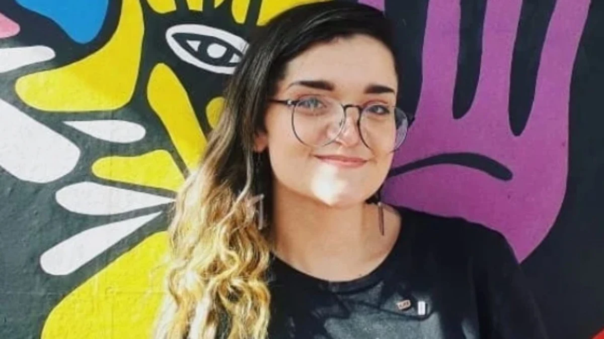 Professora de 24 anos morre ao tentar salvar aluno preso em banheiro de escola em SP
