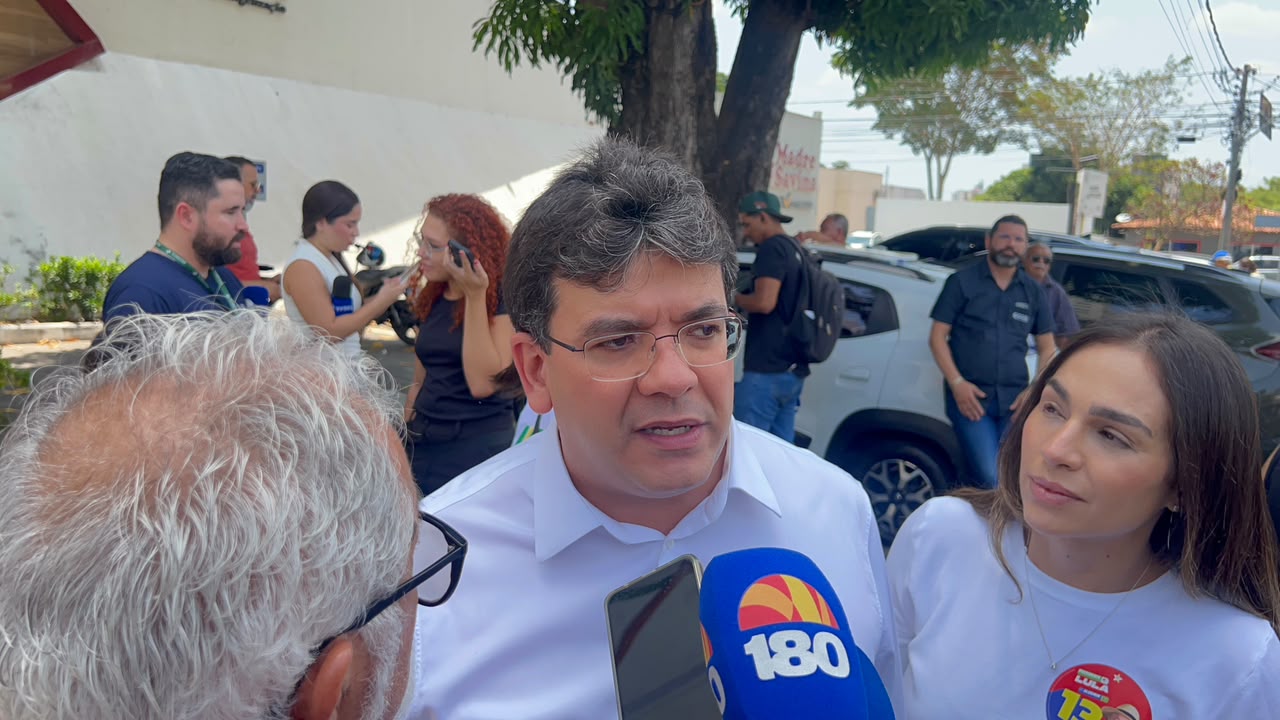 Rafael Fonteles diz que declaração sobre dedos de Lula pesou contra Flávio Bolsonaro