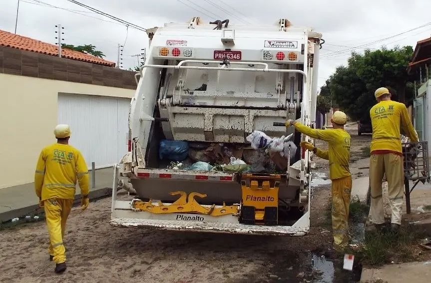 Silvio Mendes prevê regularização da coleta de lixo em Teresina em até 15 dias