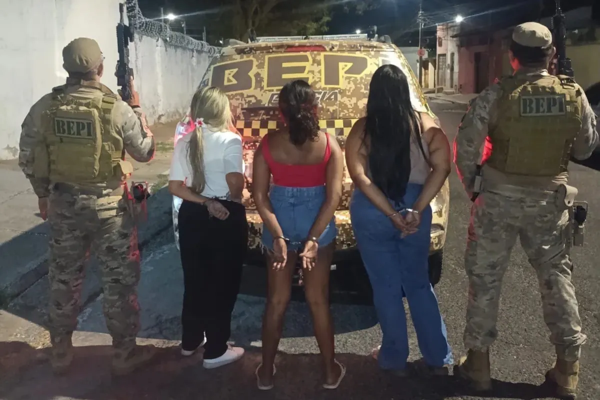 Três mulheres são flagradas com 122 peças após série de furtos em shopping de Teresina