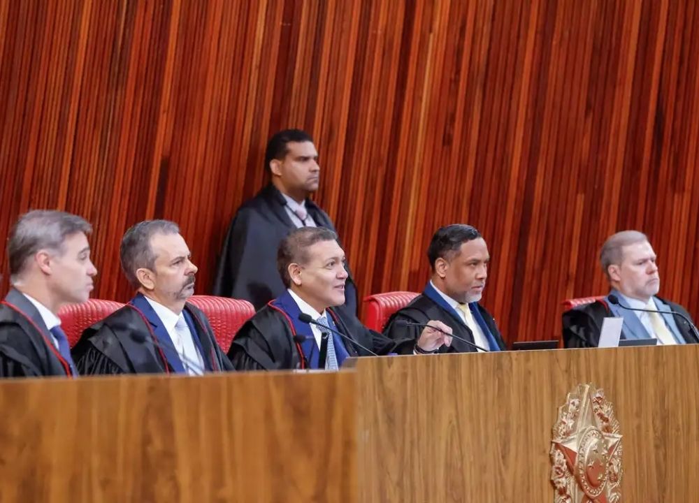TSE anula votos de Garotinho, e Ruas vence governo do Rio no 1º turno