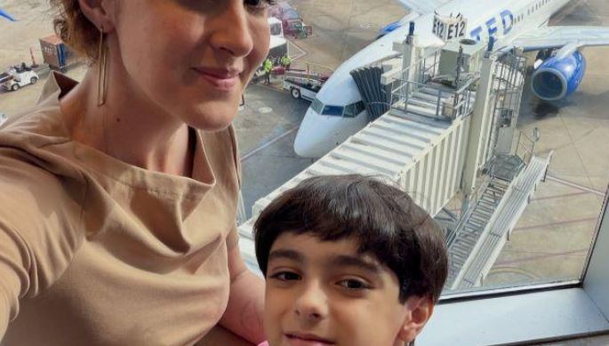 Viúva de Lito Sousa posta foto com filho e homenageia piloto