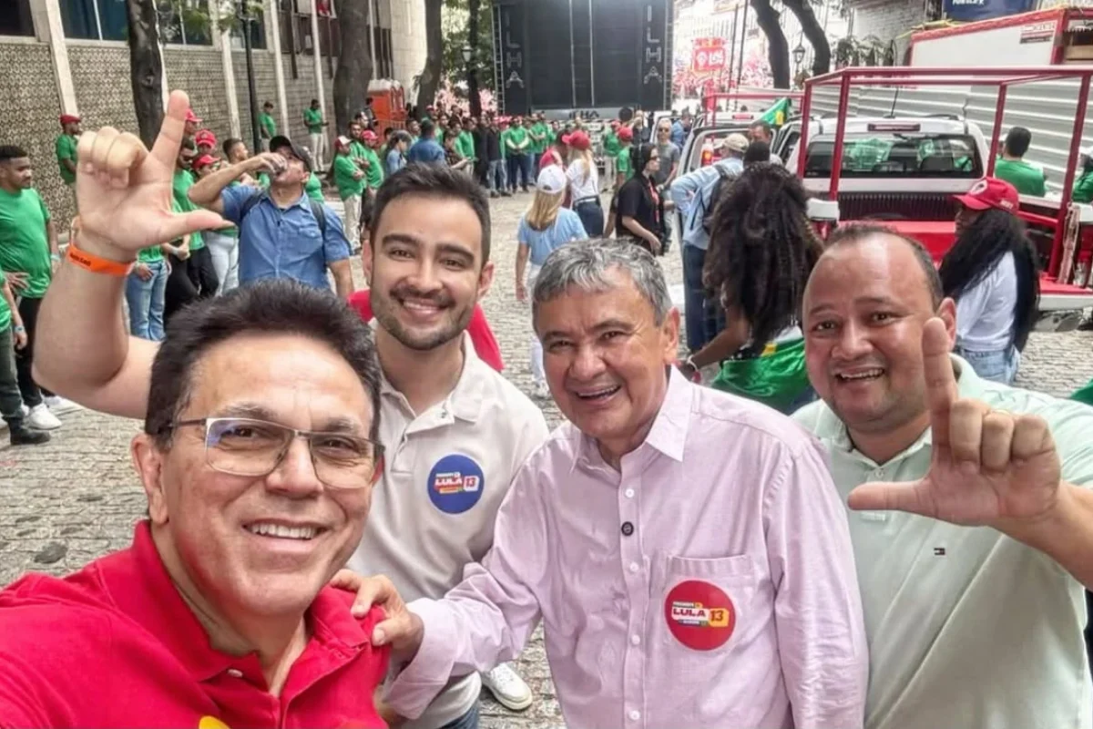 Zé Santana participa de ato de campanha de Lula ao lado de lideranças políticas no Maranhão