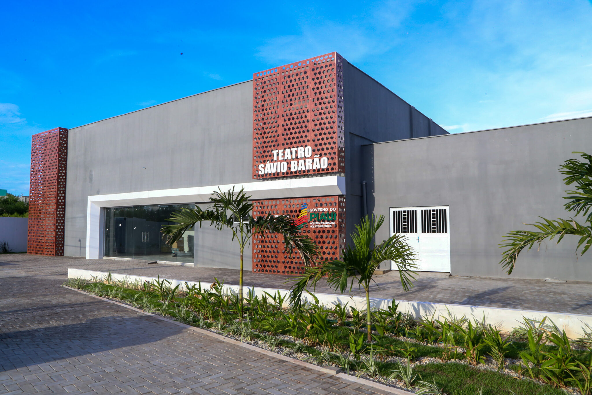 Cineteatro Sávio Barão completa um ano e se consolida como polo cultural em Picos