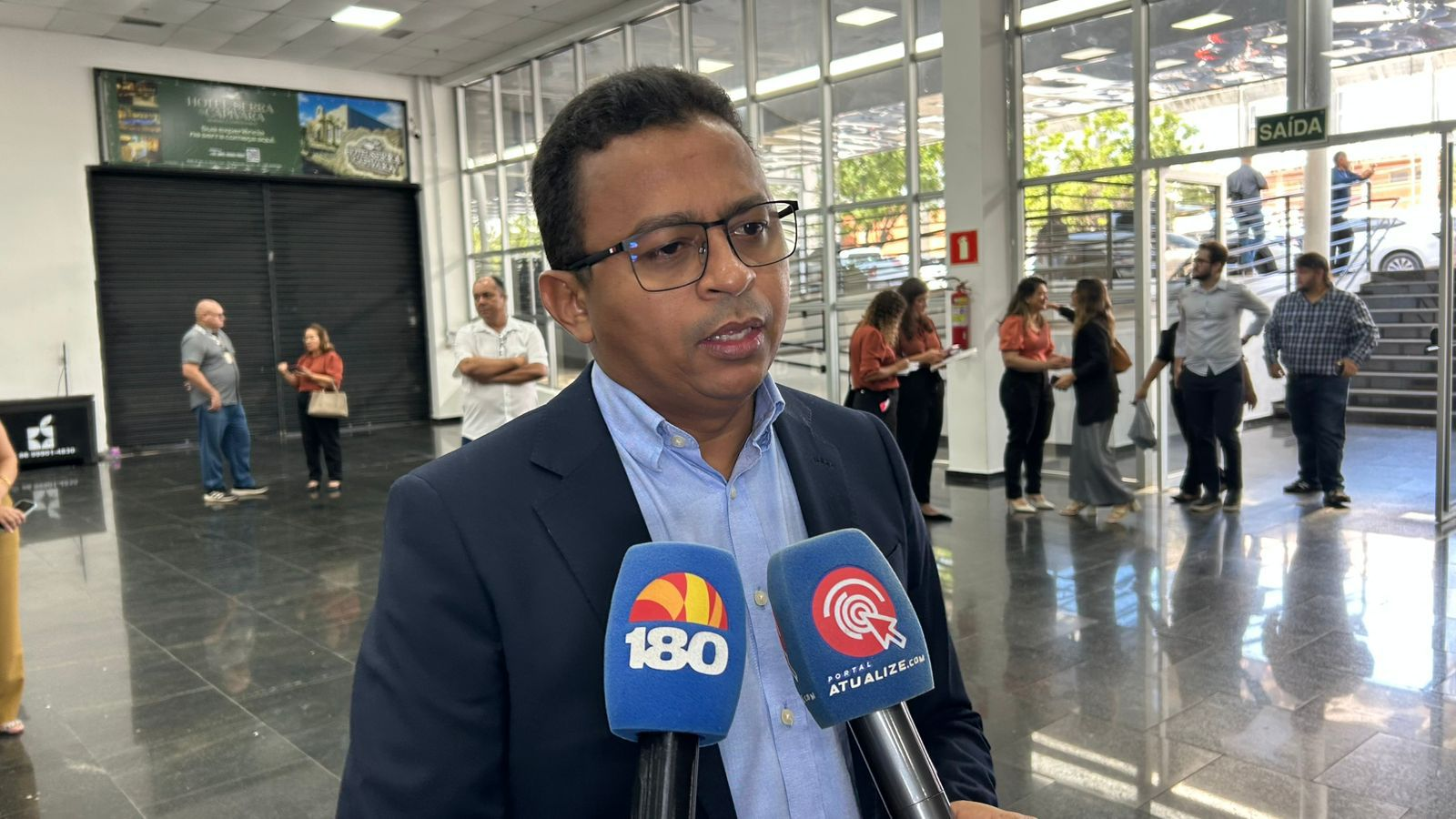 Dr. Francisco Costa