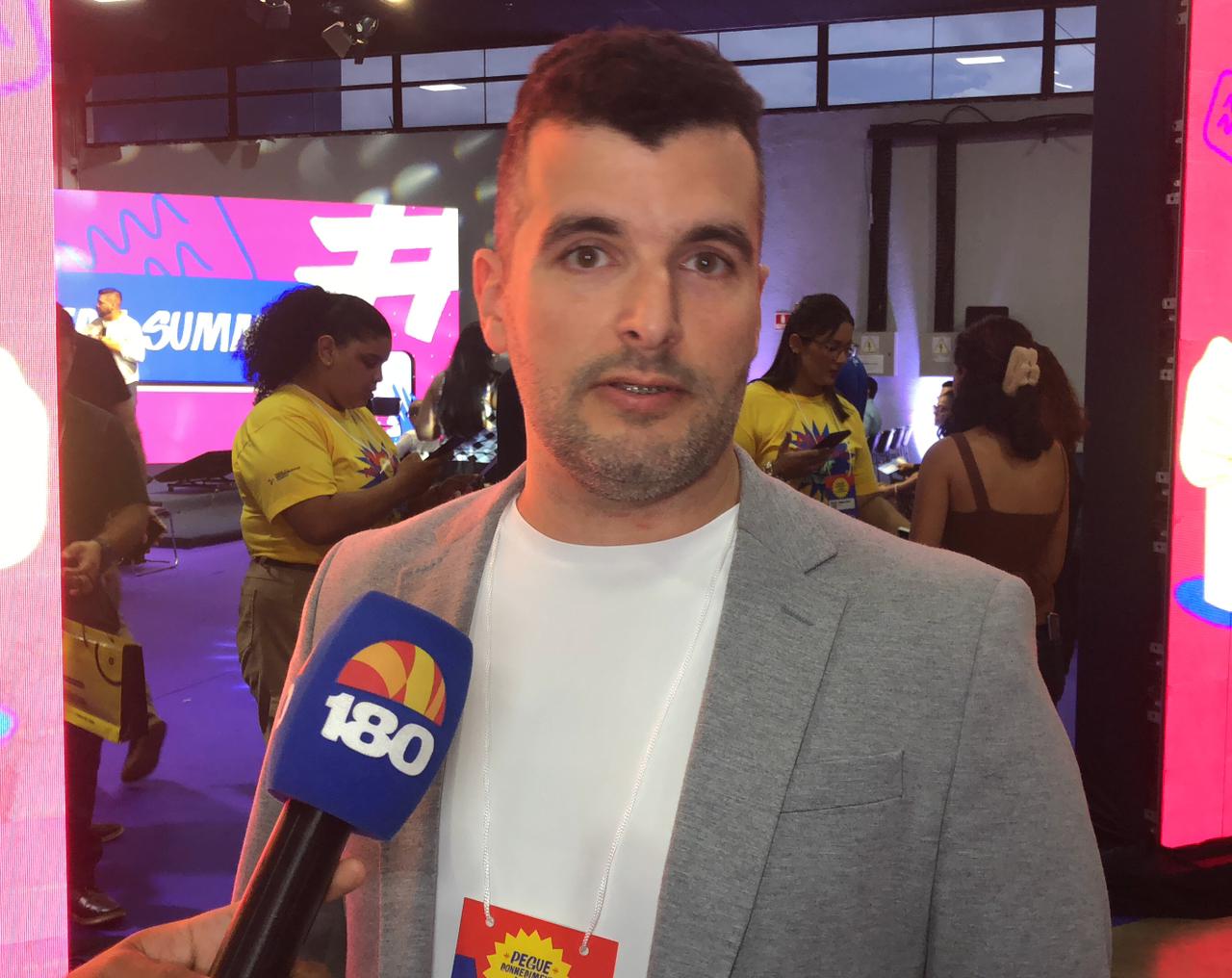 Lúcio amorim embaixador da Lovable