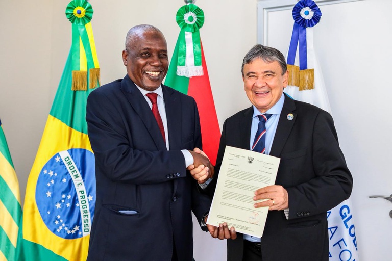 Ministro Wellington Dias e embaixador do Sudão no Brasil, Ahmed Swar, discutem fortalecimento das relações bilaterais