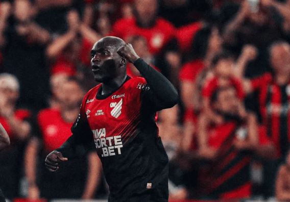 Com gol no fim, Athletico-PR vence Mirassol e Viveros crava artilharia