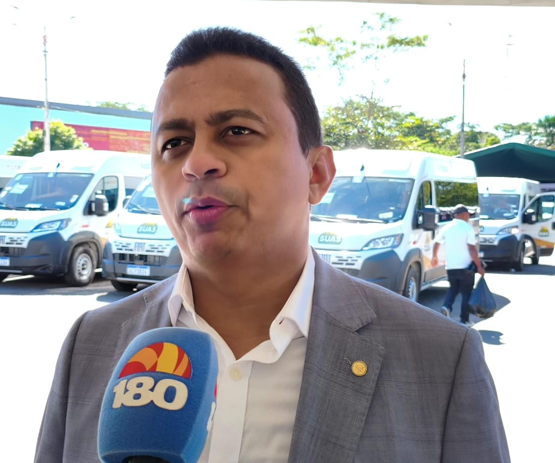 Dr. Francisco Costa