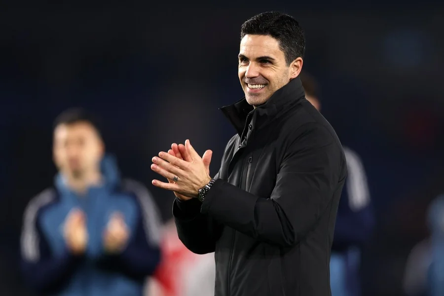Mikel Arteta é eleito o melhor técnico da Premier League após título