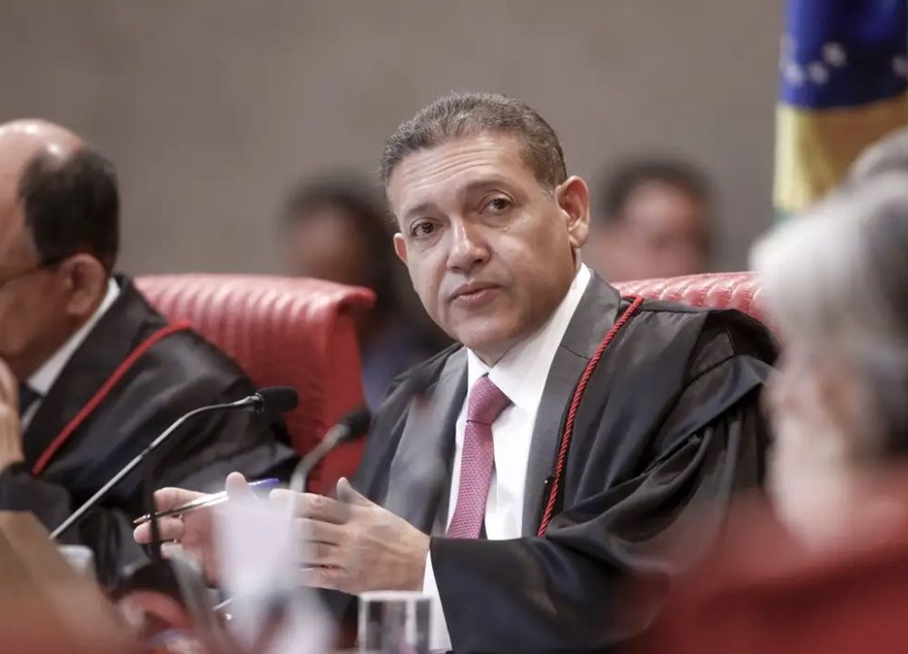 Nunes Marques vai relatar ação de Bolsonaro para anular pena
