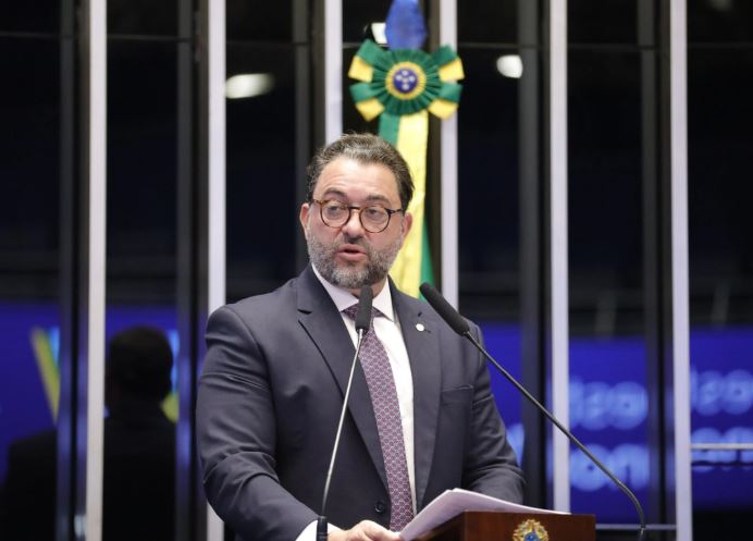 Átila Lira apoia proposta que reduz maioridade penal para 16 anos em votação na CCJ