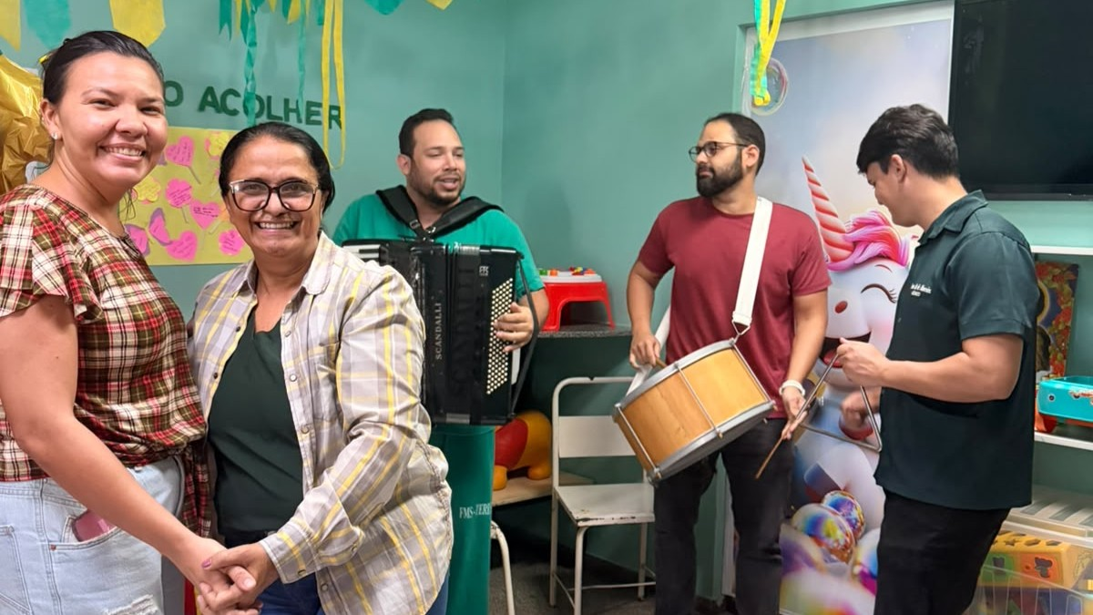 Clínica Pediátrica do HUT promove festa junina para crianças internadas