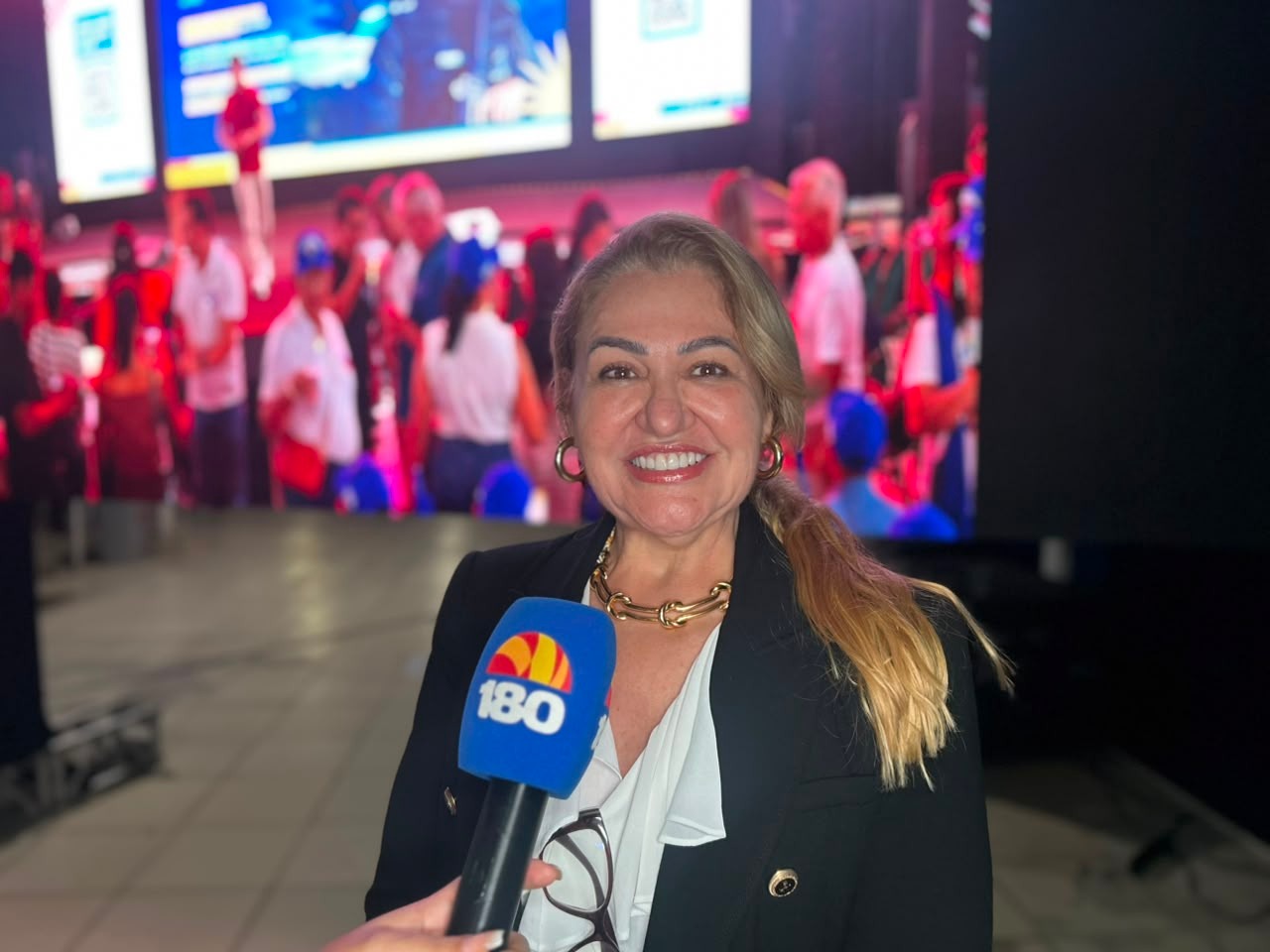 Deputada Simone Pereira defende participação popular em construção de plano de governo