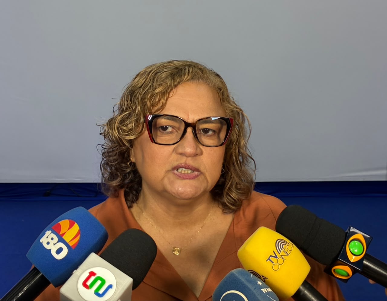 Diretora Lívia Simão