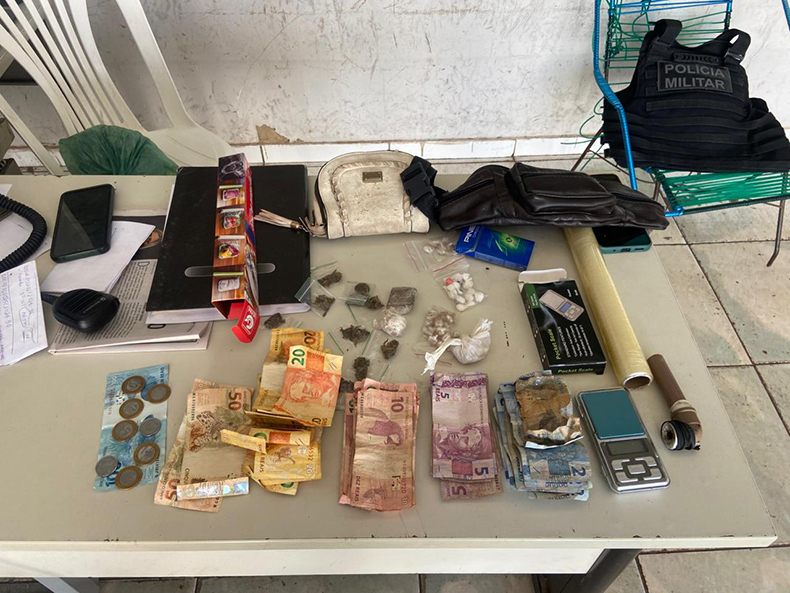 Dois homens são presos por suspeita de tráfico de drogas em José de Freitas