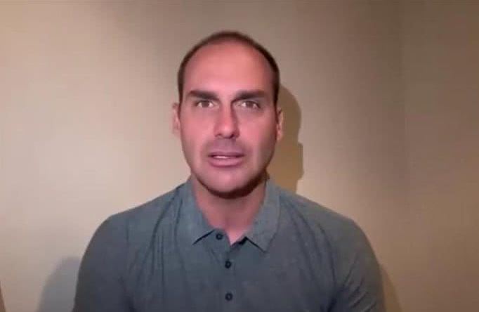 Eduardo Bolsonaro diz que fez novo pedido de sanções contra Moraes em reunião com Trump