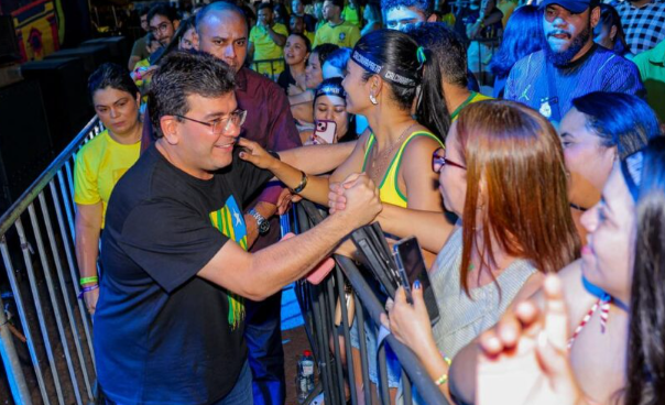 Folguedos São João reúne milhares de pessoas em Teresina e governador destaca geração de renda e valorização da cultura nordestina