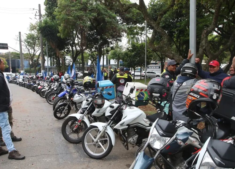 Governo prepara linha de crédito para motociclistas de aplicativos, ilustração