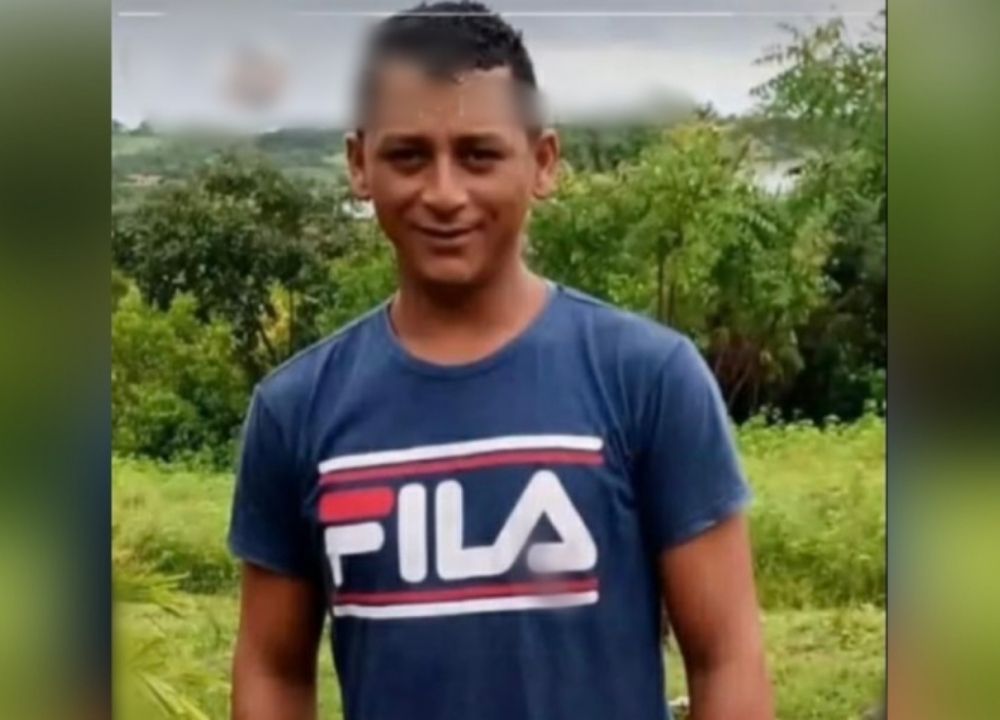 Homem morre após tocar em extensão com fio descascado durante churrasco
