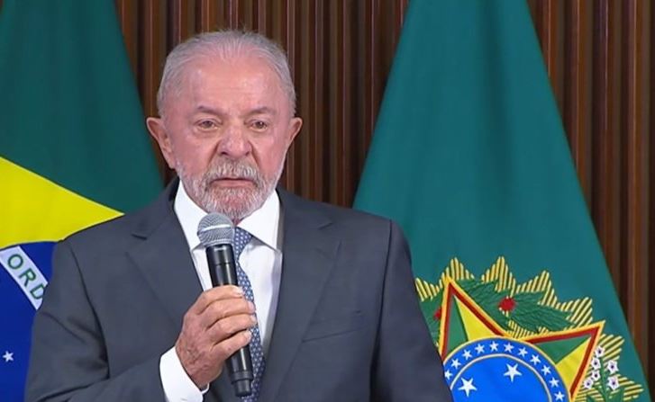 Lula critica Trump após taxação contra o Brasil