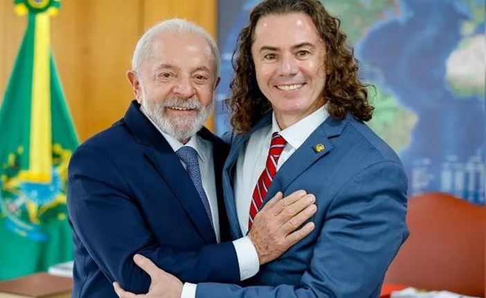 Lula declara apoio a rival do pai de Hugo Motta ao Senado