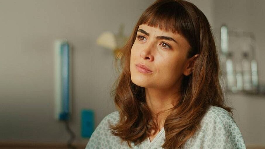 Maria Casadevall assinou contrato para nova série da Globo