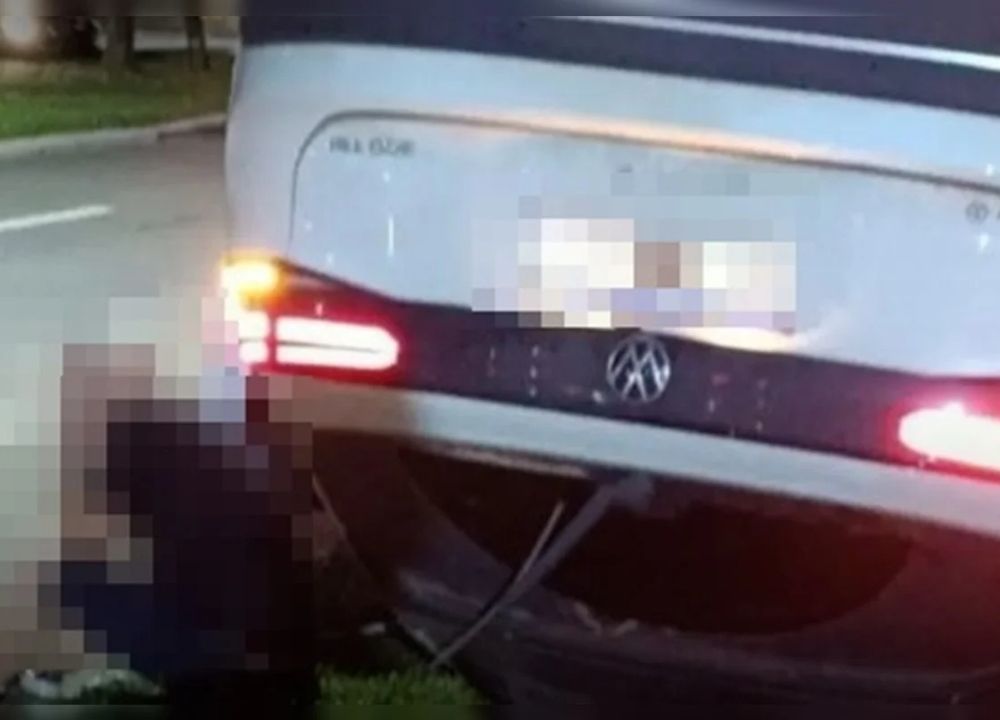 Médico é preso após atropelar motociclista, fugir e capotar carro