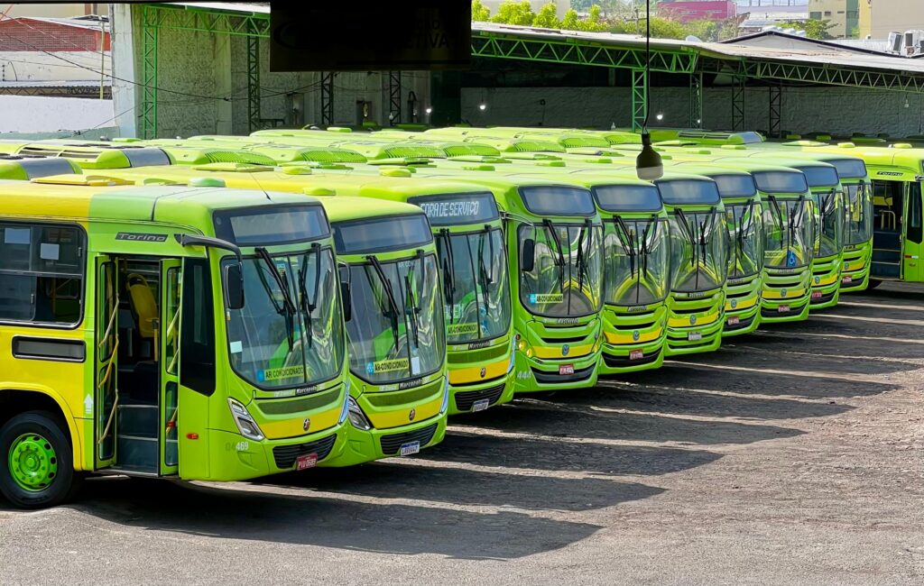 Ônibus circulam com frota de sábado durante o feriado de Corpus Christi em Teresina