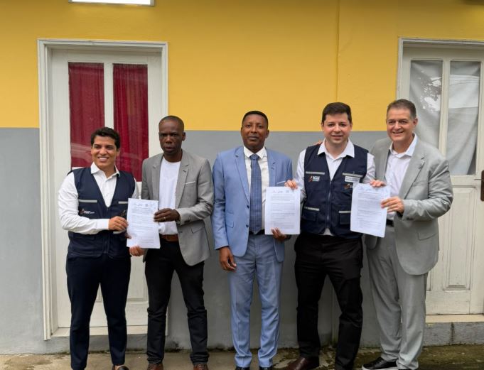 Piauí realiza primeira teleconsulta internacional e leva programa de saúde digital a São Tomé e Príncipe