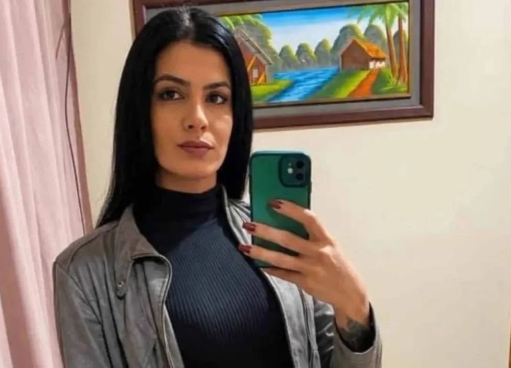 Polícia caça homem que matou mulher trans a facadas dentro de bar