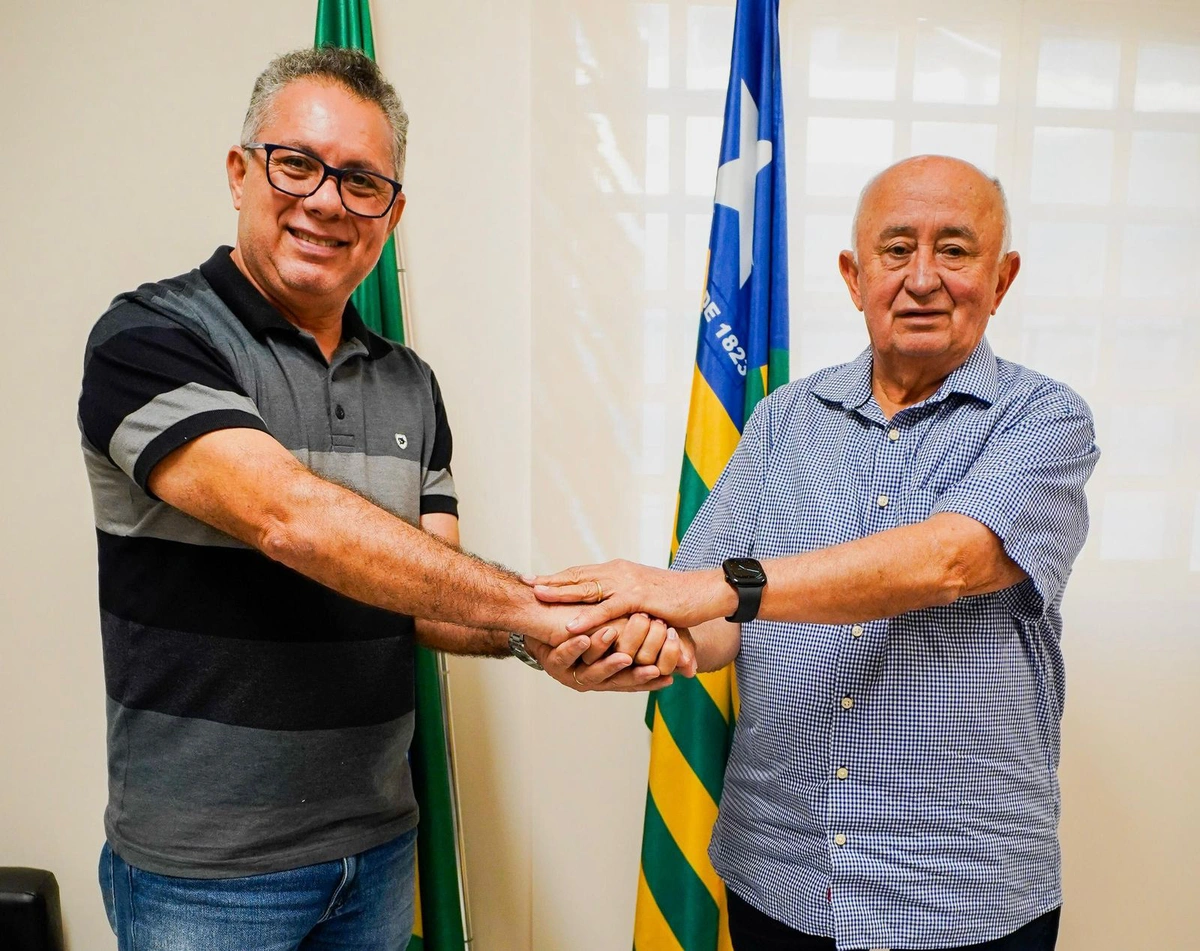 Prefeito do MDB oficializa apoio à pré-campanha de Júlio César ao Senado