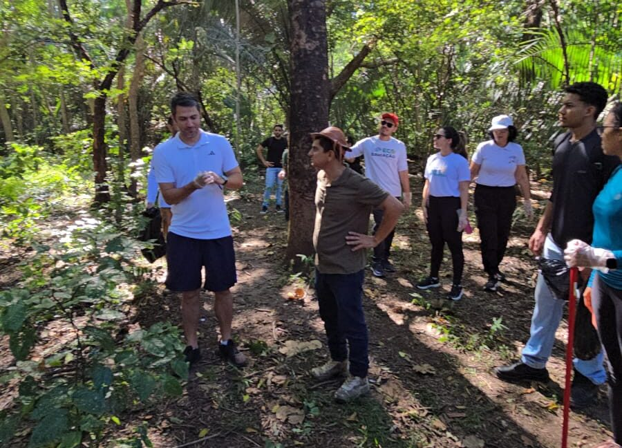 Semana do Meio Ambiente: mutirão da Semarh retira 70 kg de resíduos das margens do Rio Poti em Teresina