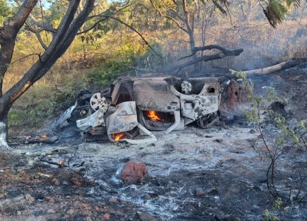 Adolescente de 16 anos morre após carro capotar e pegar fogo na BR-135