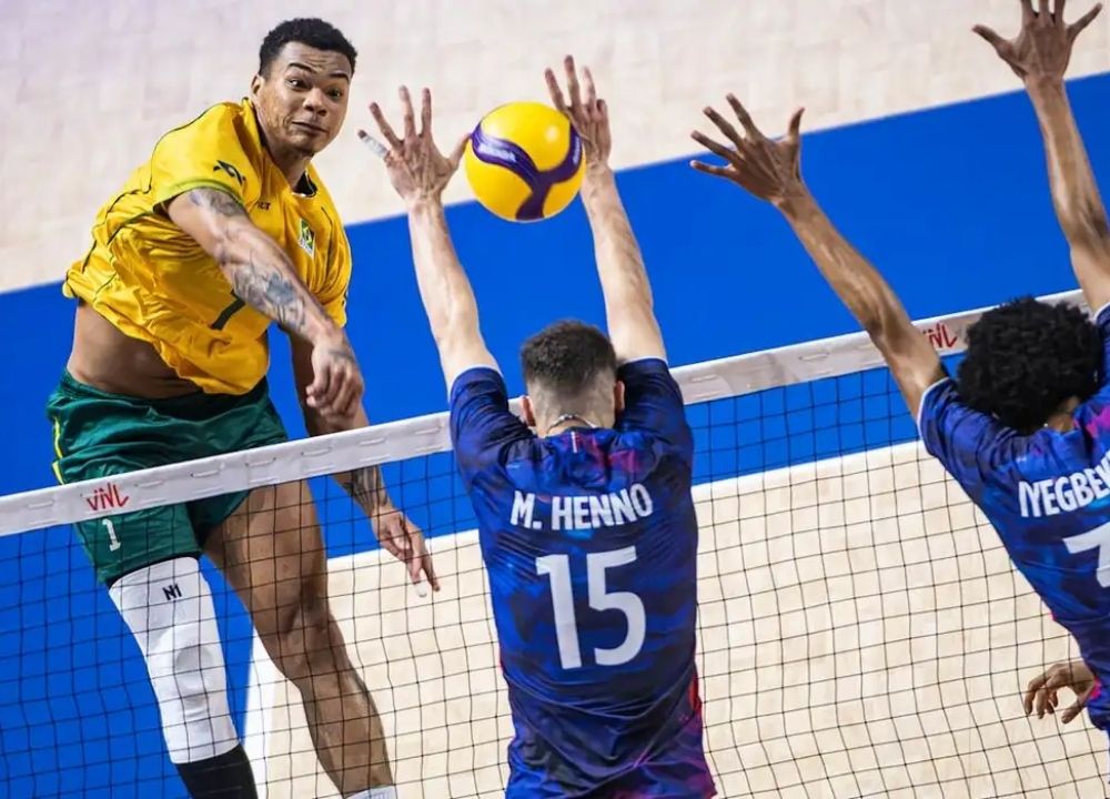 Brasil bate bicampeã olímpica França na Liga das Nações de vôlei