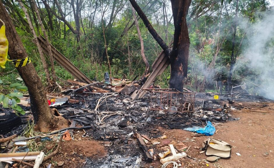 Corpo é encontrado totalmente carbonizado próximo a ginásio de esportes no Jacy