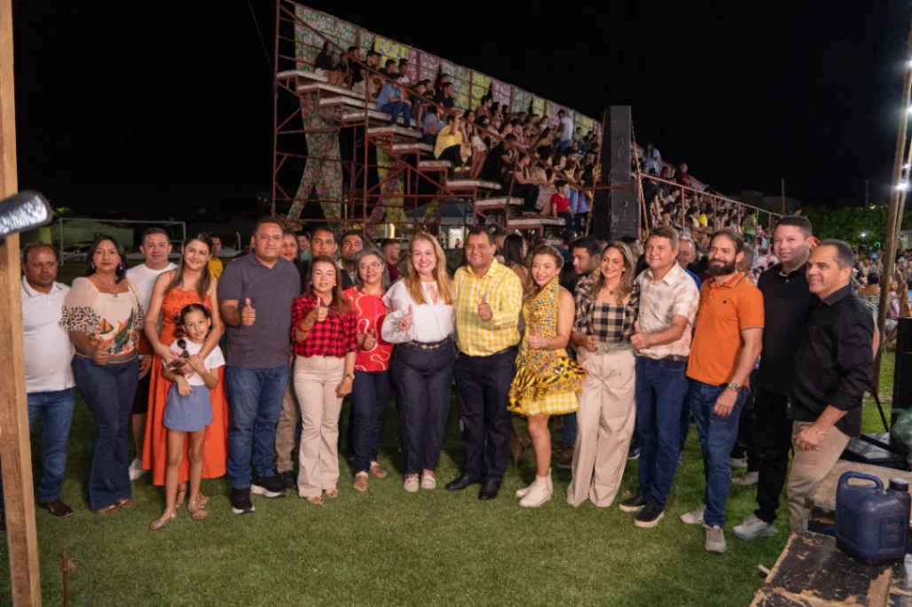 Deputada Simone Pereira participa do Arraiá das Escolas Municipais de Geminiano